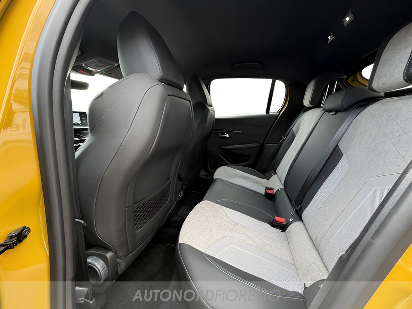AUTONORD Peugeot 208
