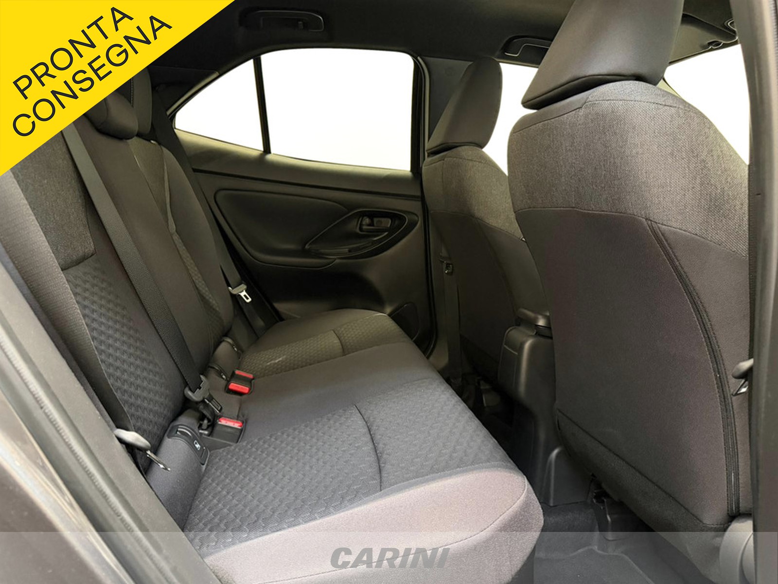 CARINI Toyota yaris cross