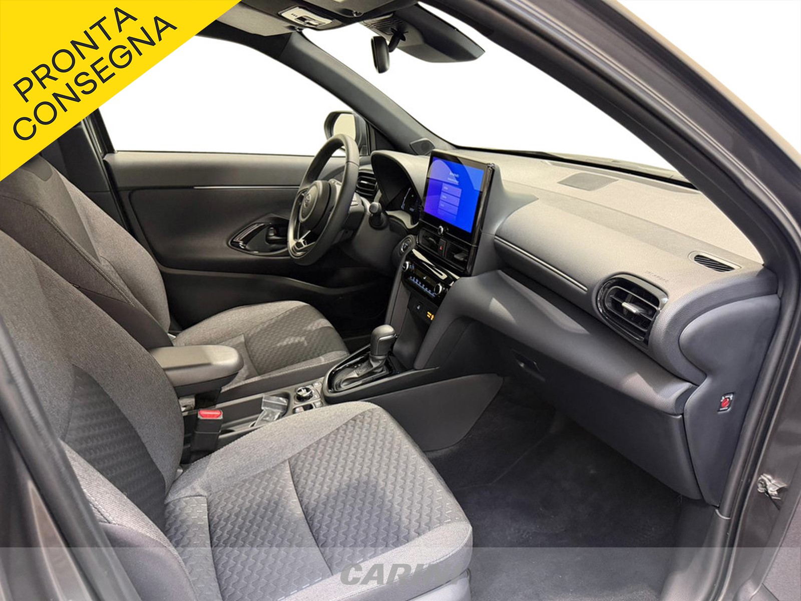 CARINI Toyota yaris cross