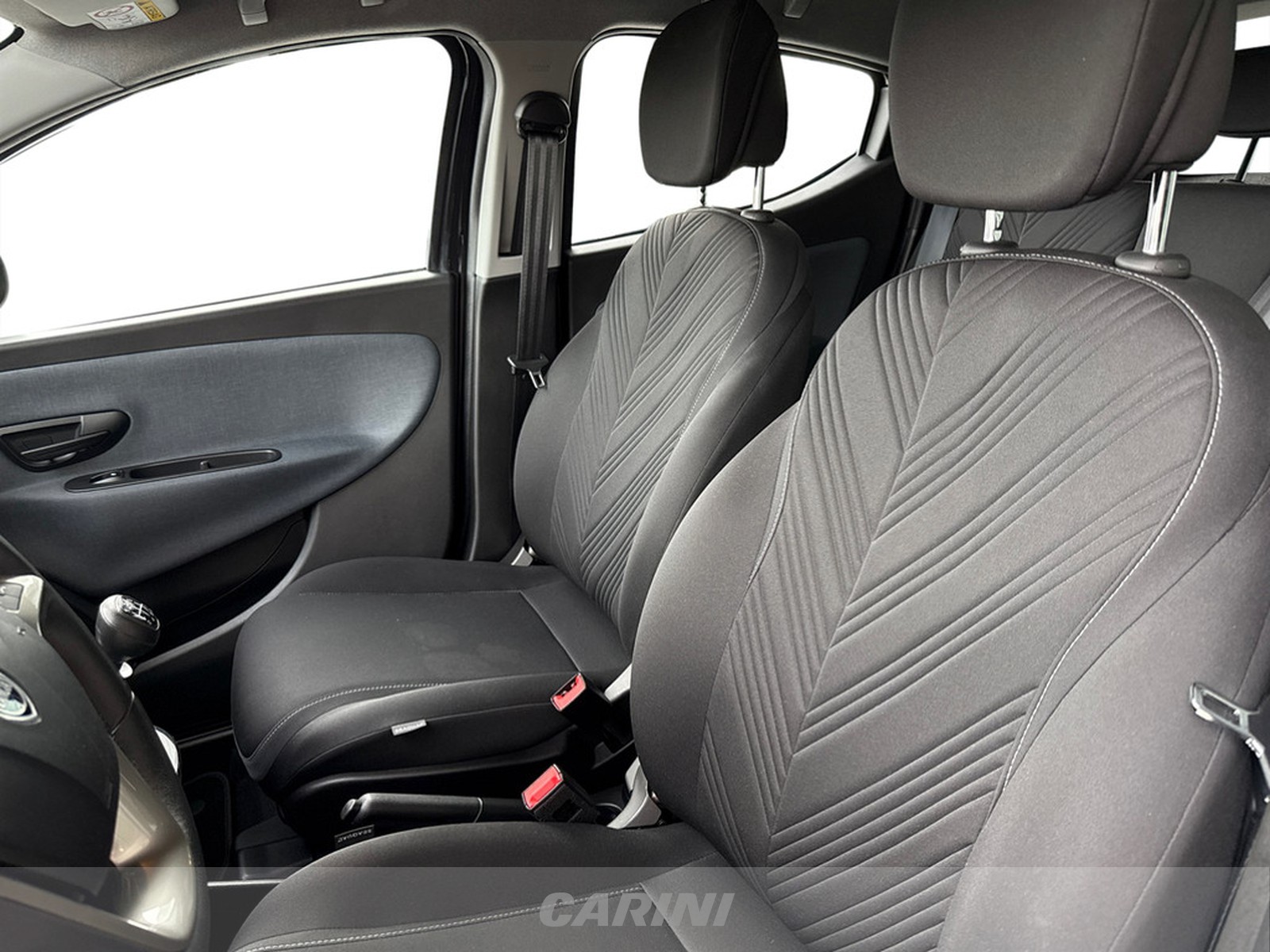 CARINI Lancia Ypsilon