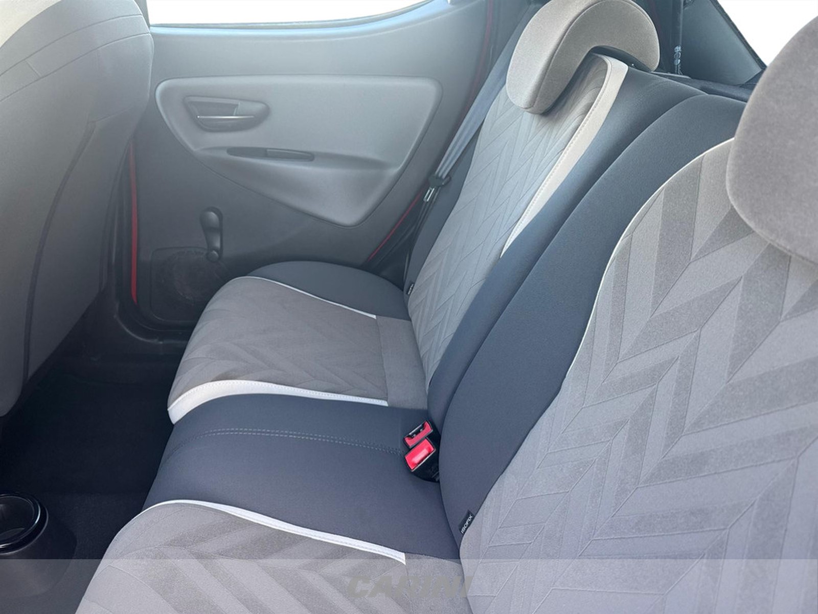 CARINI Lancia Ypsilon