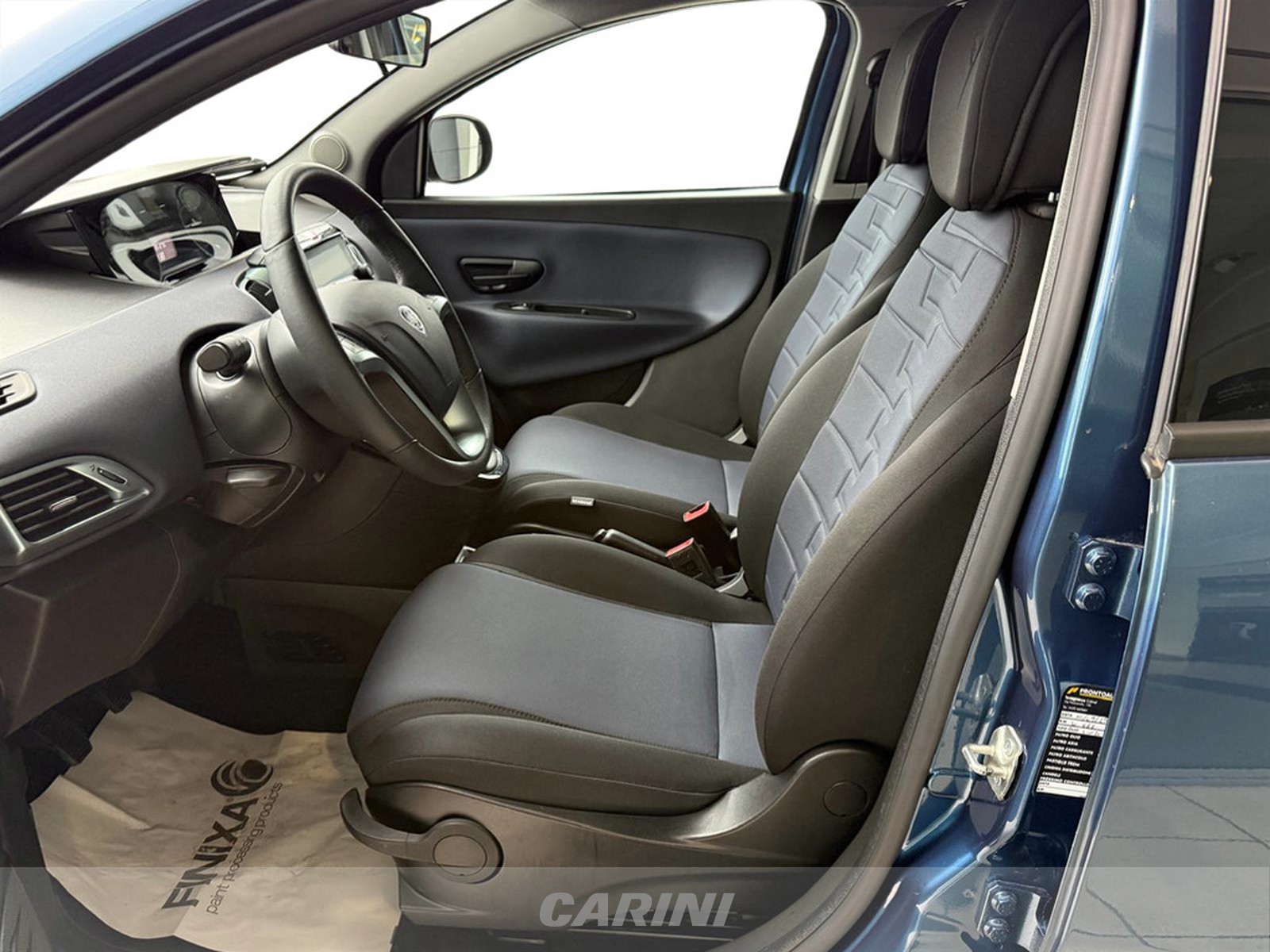 CARINI Lancia Ypsilon