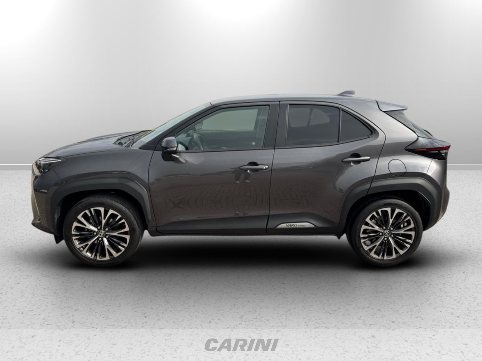 CARINI Toyota yaris cross