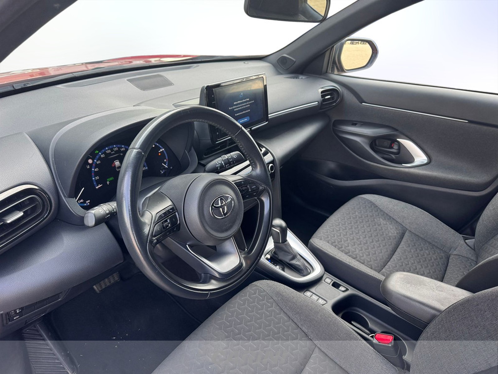 CARINI Toyota yaris cross