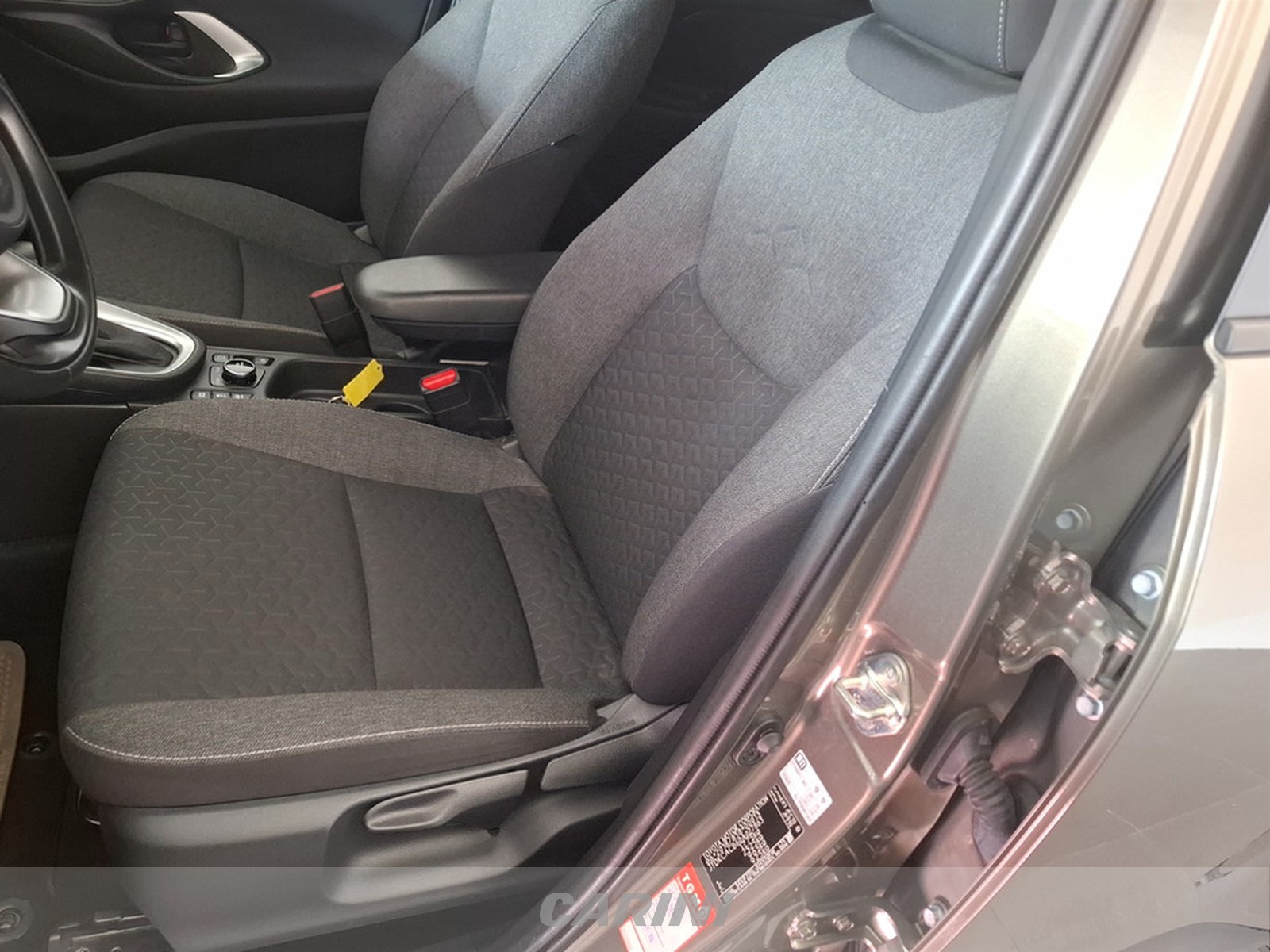 CARINI Toyota yaris cross