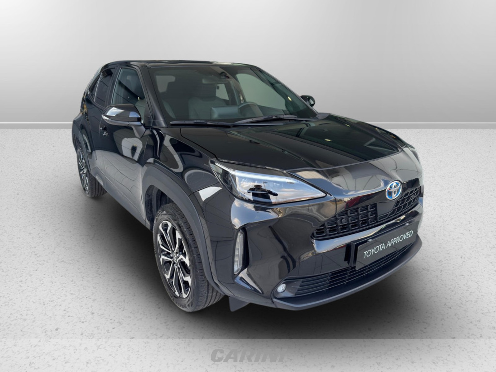 CARINI Toyota yaris cross