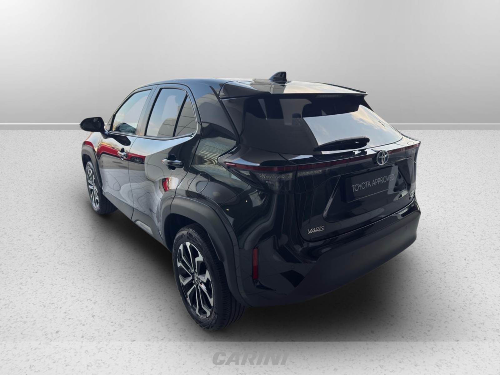 CARINI Toyota yaris cross