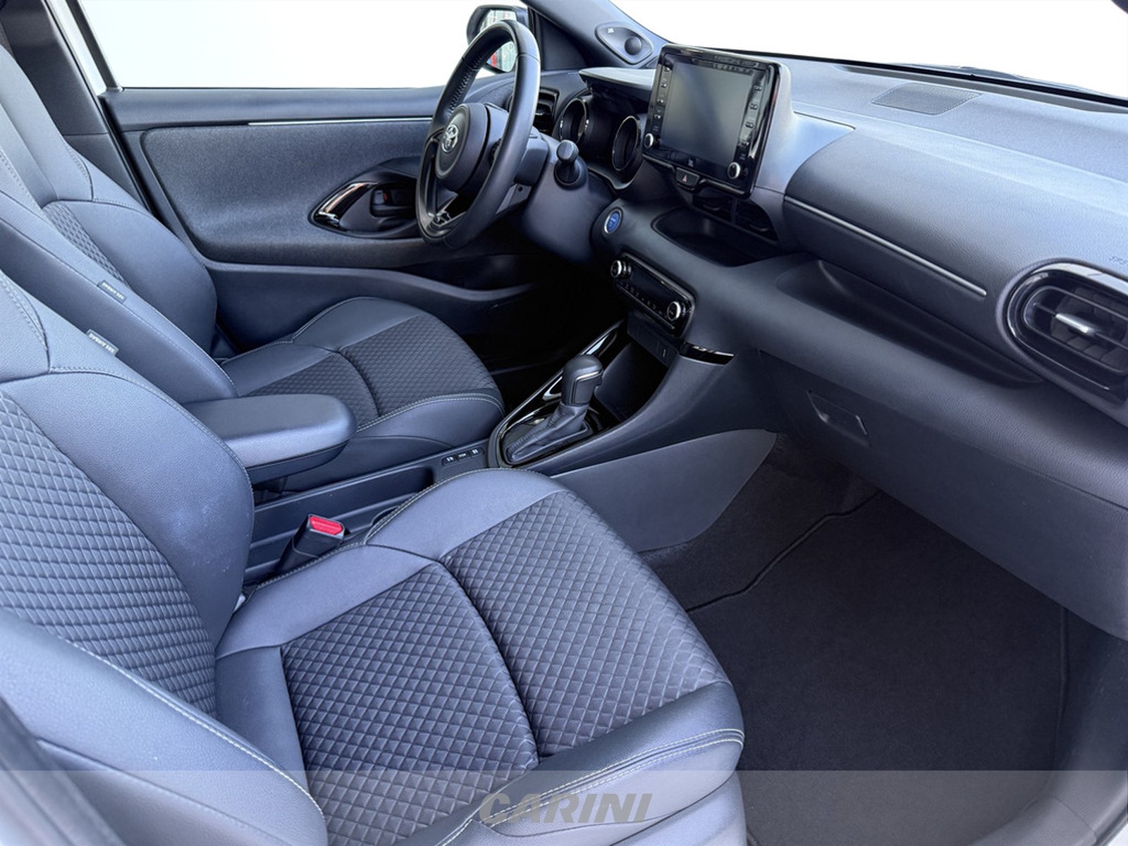 CARINI Toyota Yaris