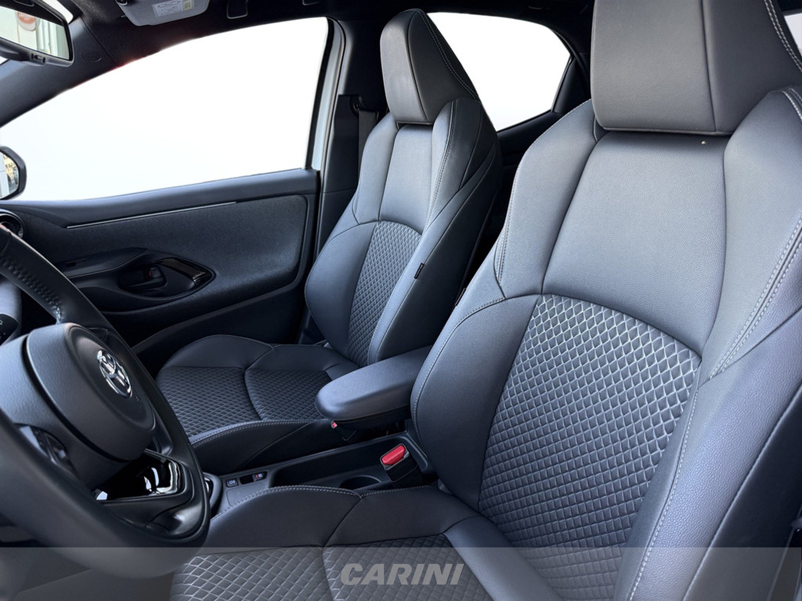CARINI Toyota Yaris