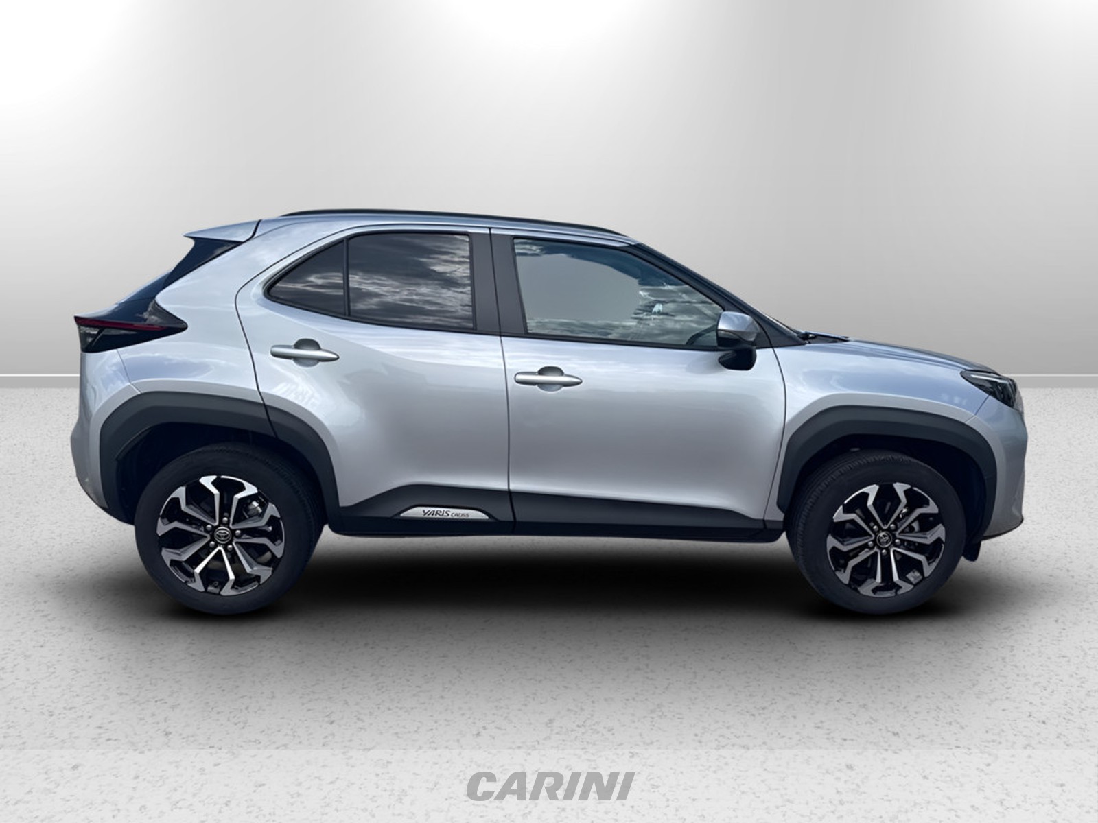 CARINI Toyota yaris cross