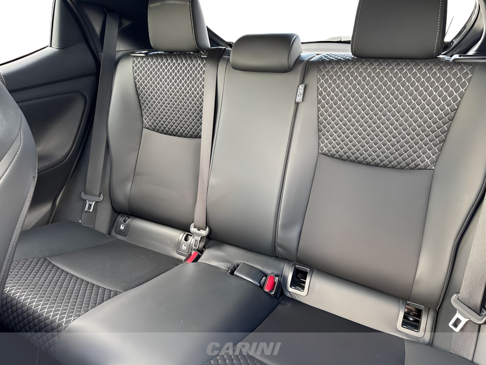 CARINI Toyota Yaris