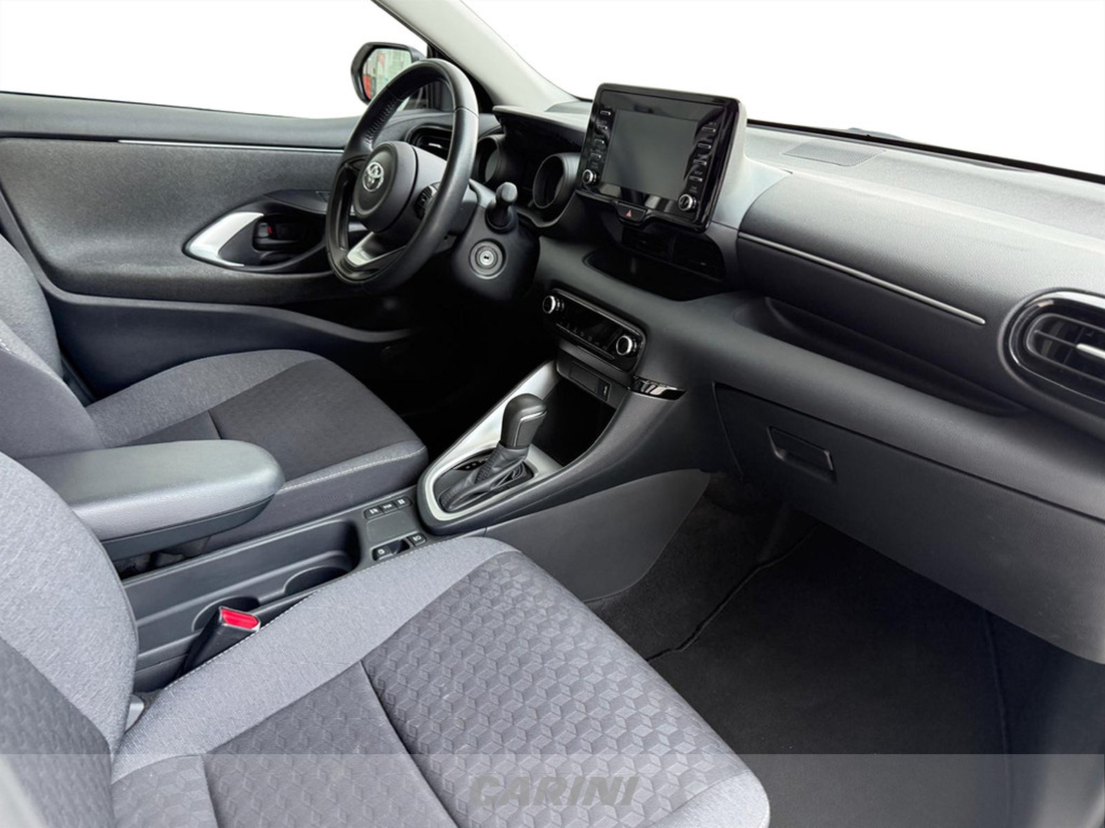 CARINI Toyota Yaris