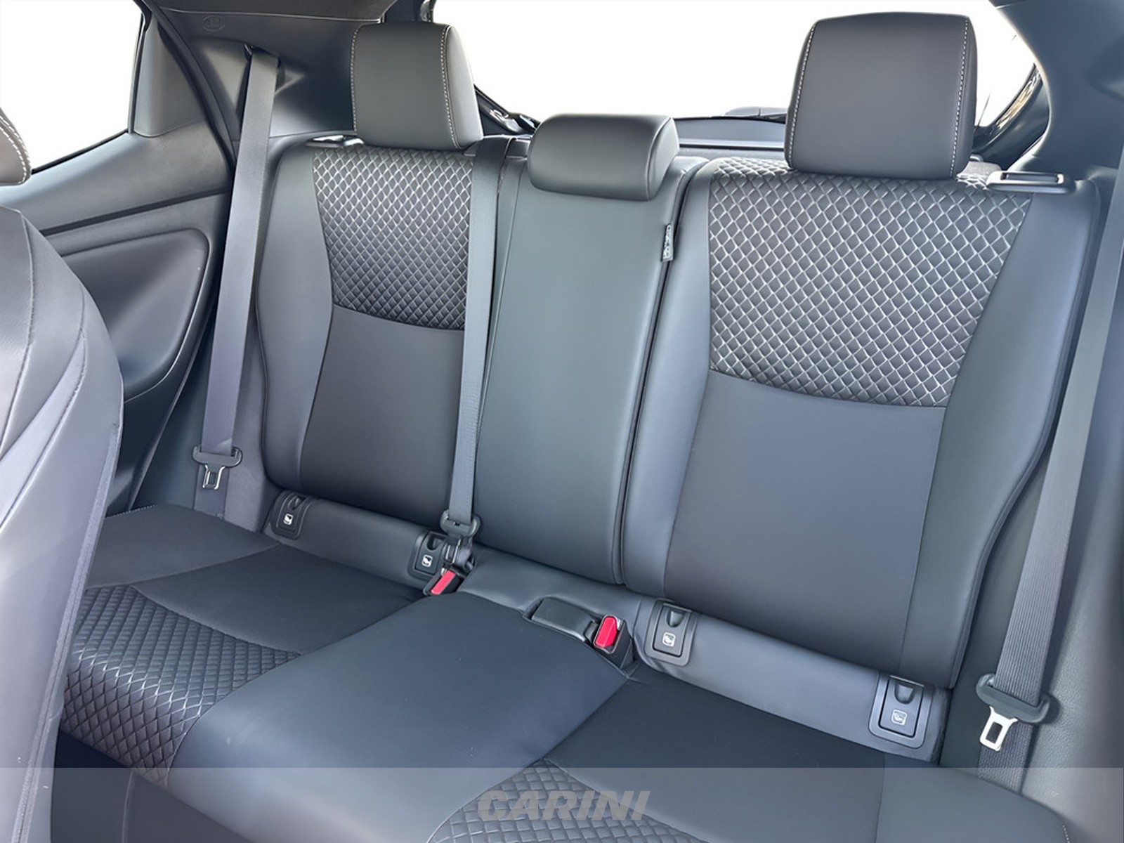 CARINI Toyota Yaris