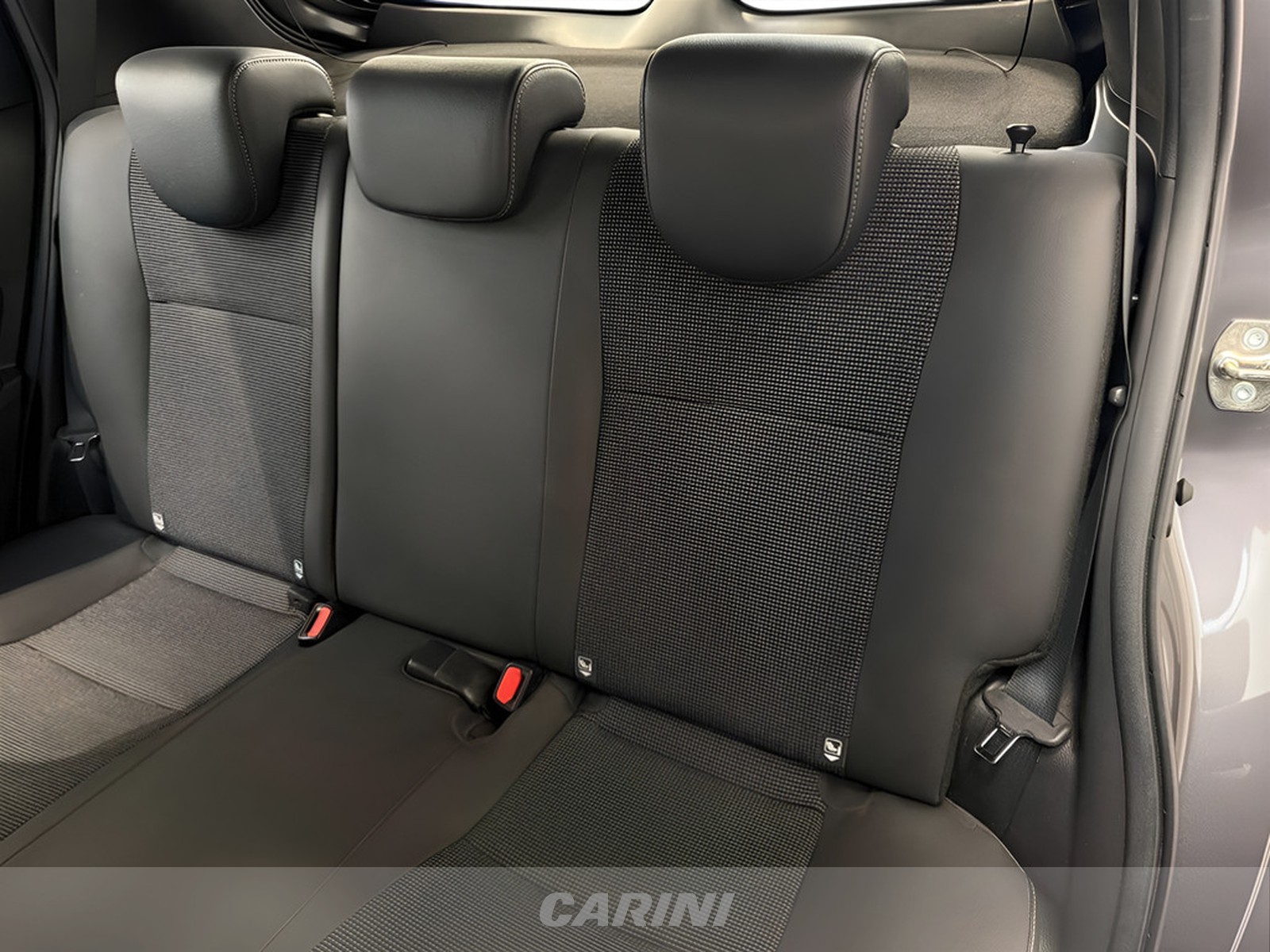 CARINI Toyota Yaris