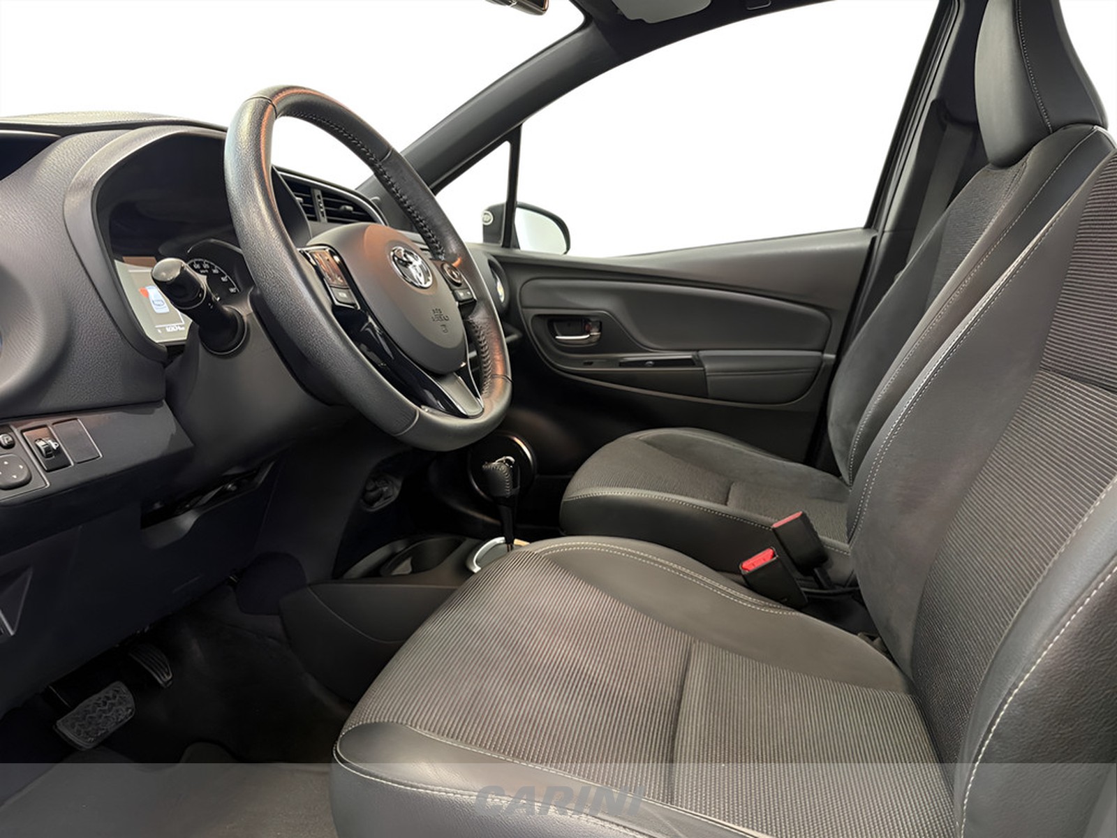 CARINI Toyota Yaris