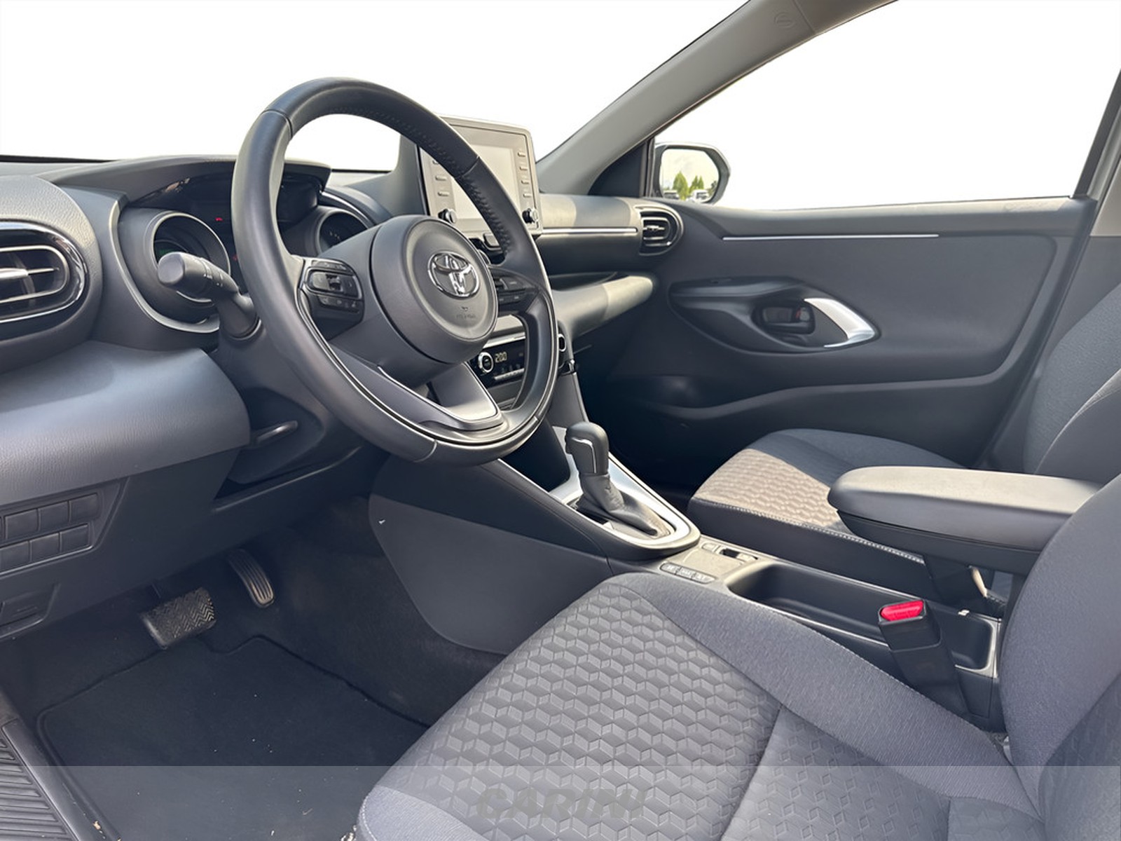 CARINI Toyota Yaris