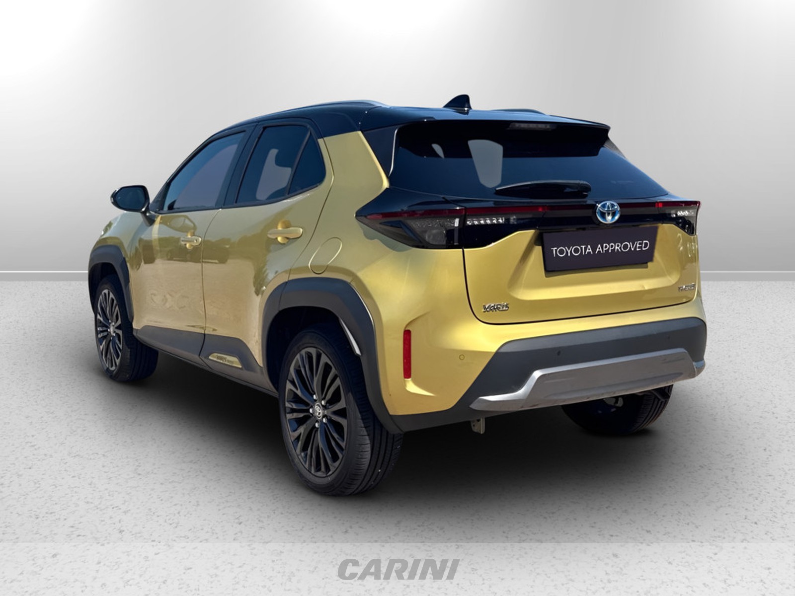 CARINI Toyota yaris cross