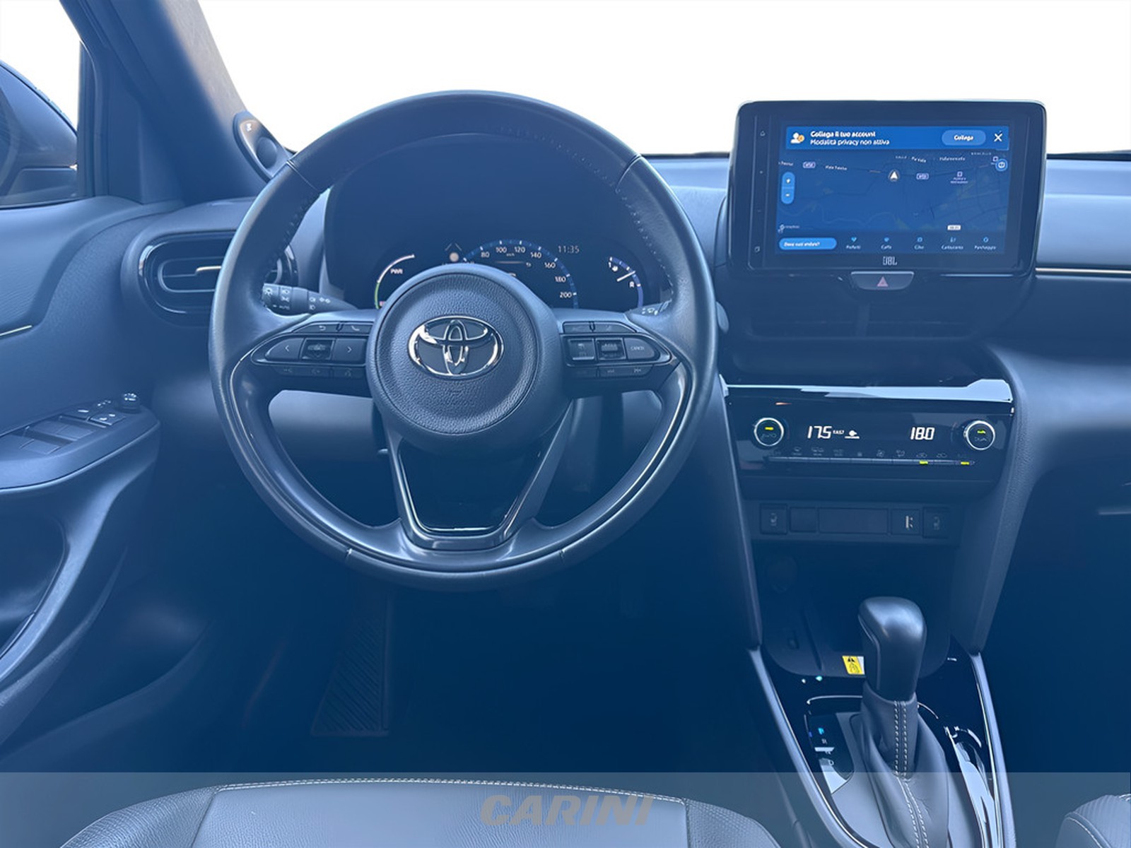 CARINI Toyota yaris cross