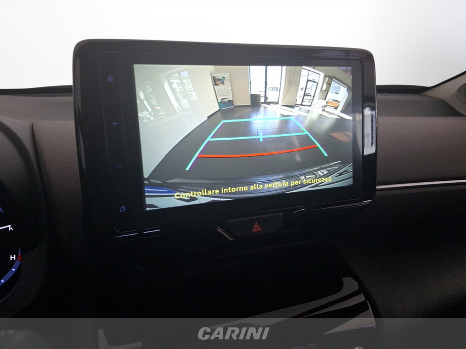 CARINI Toyota yaris cross