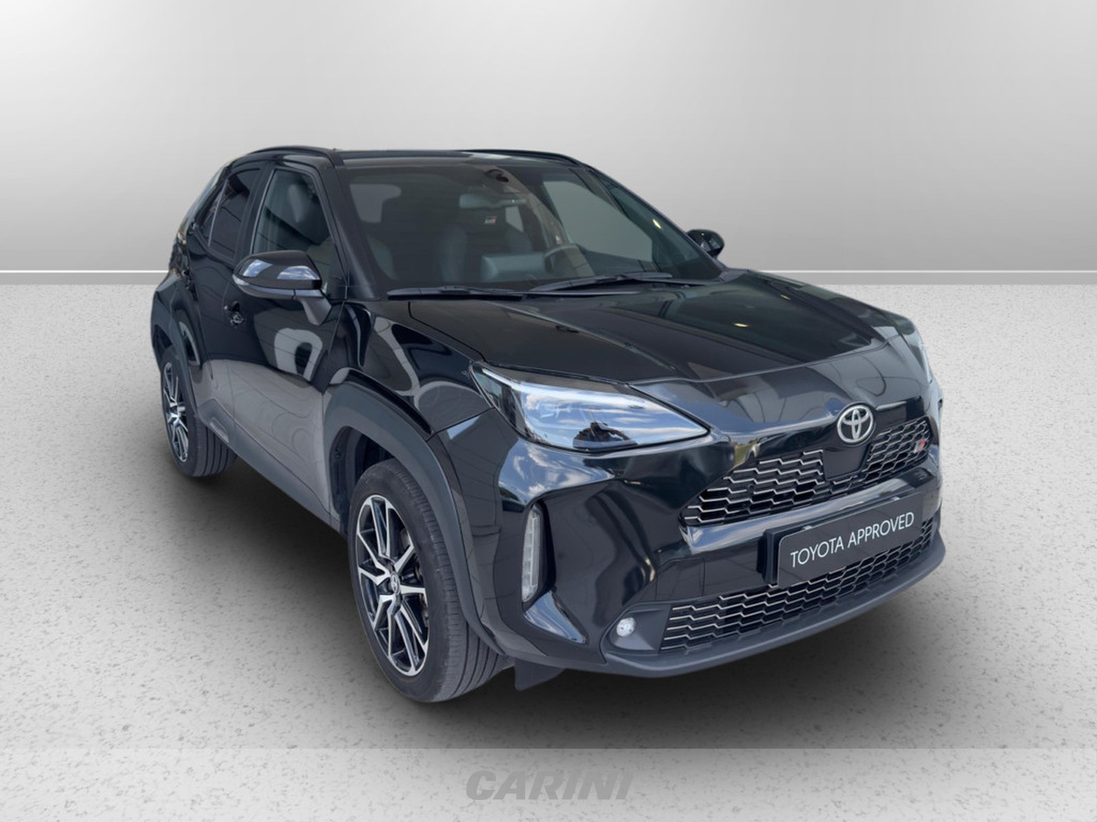 CARINI Toyota yaris cross