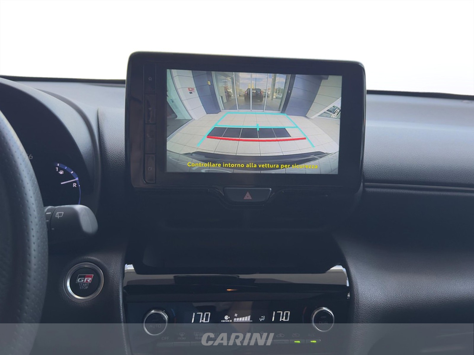 CARINI Toyota yaris cross