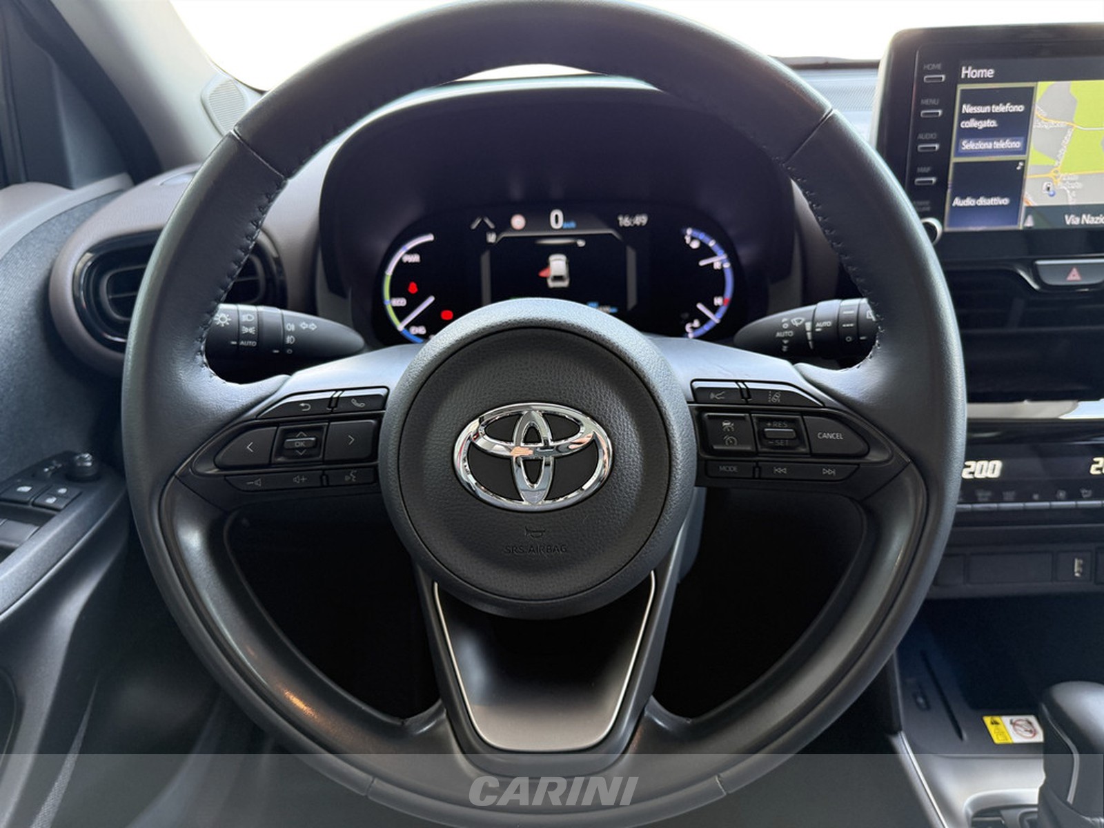 CARINI Toyota yaris cross