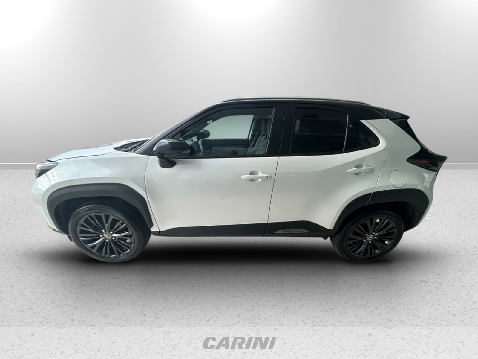 CARINI Toyota yaris cross