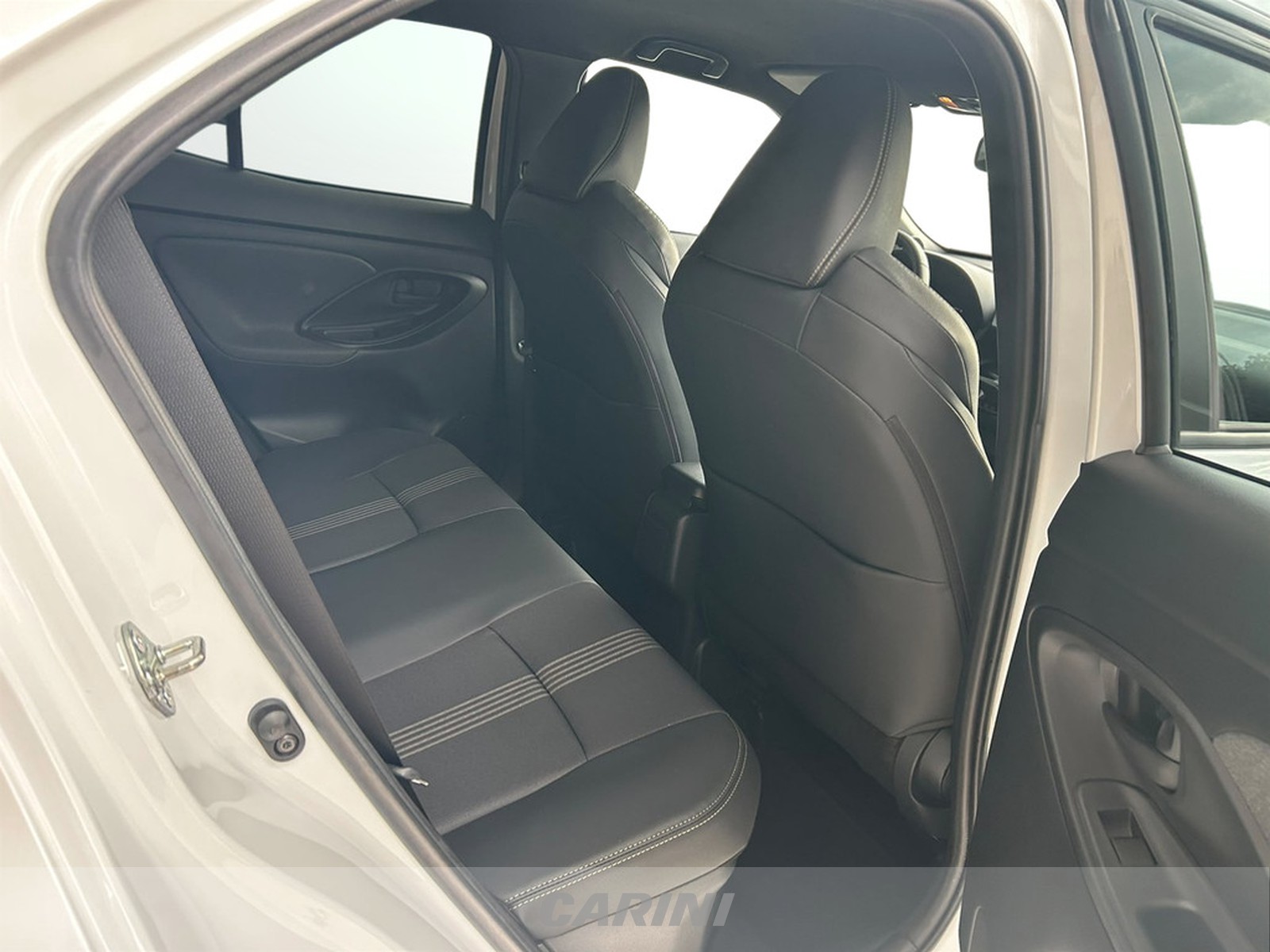 CARINI Toyota yaris cross