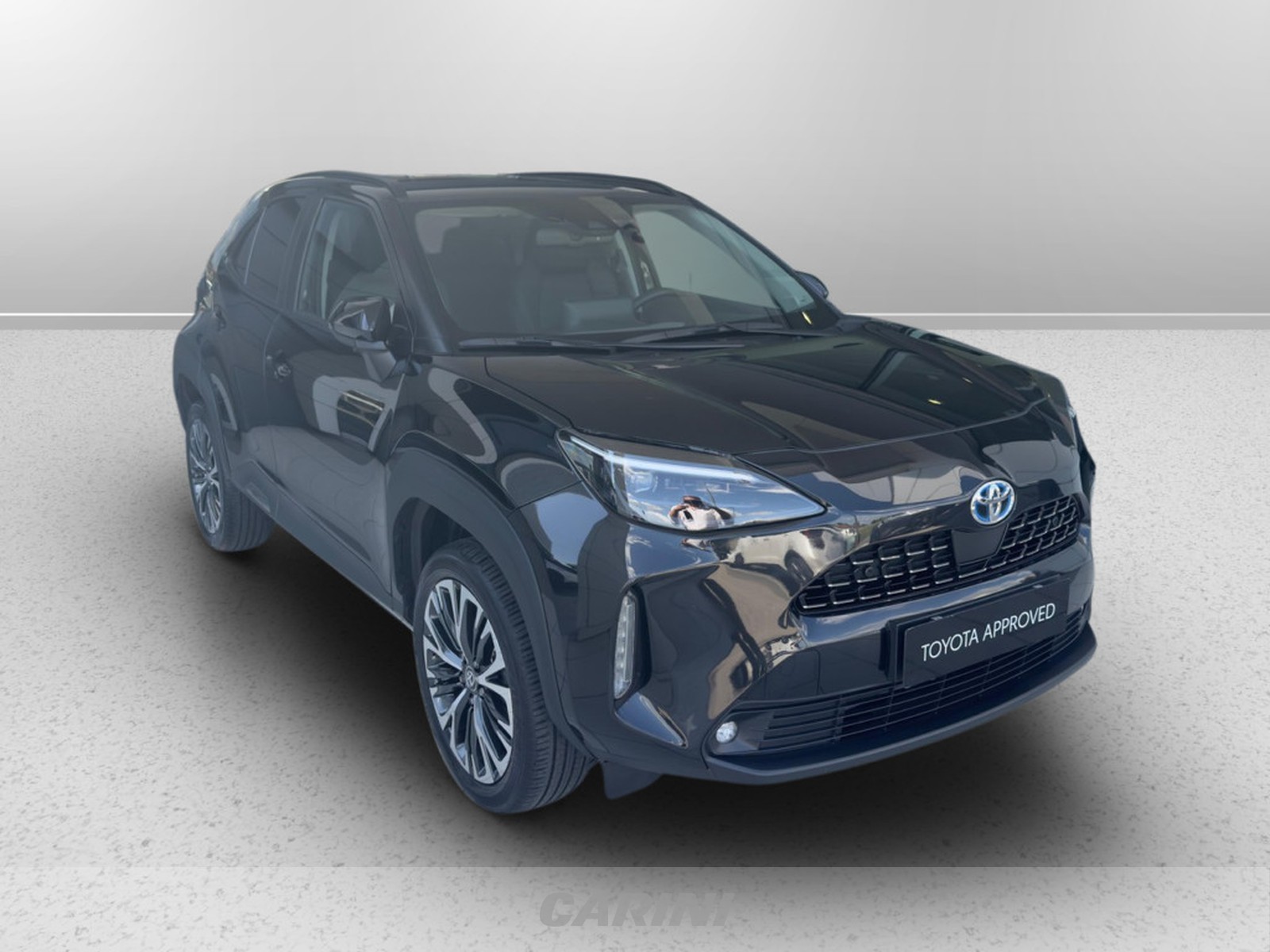 CARINI Toyota yaris cross