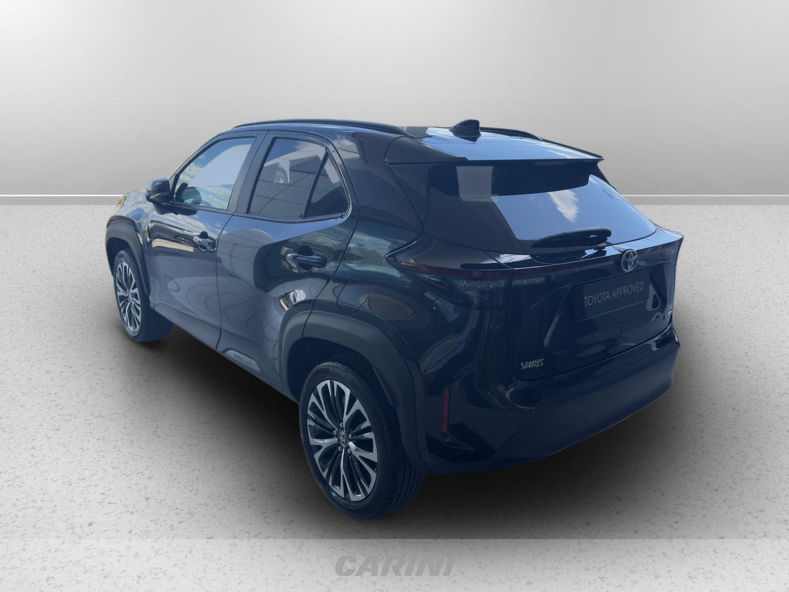 CARINI Toyota yaris cross