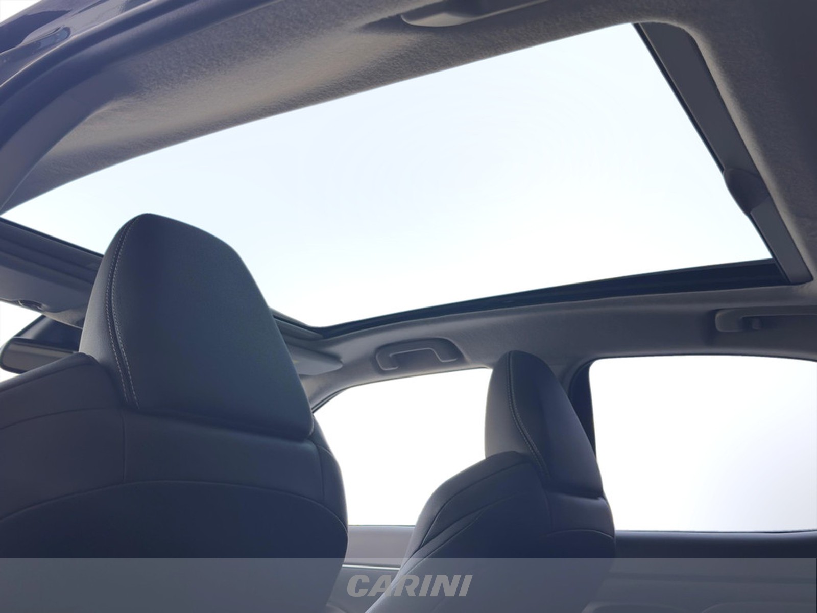 CARINI Toyota yaris cross