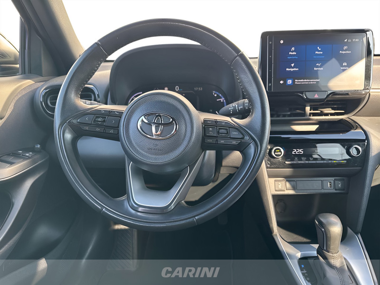 CARINI Toyota yaris cross