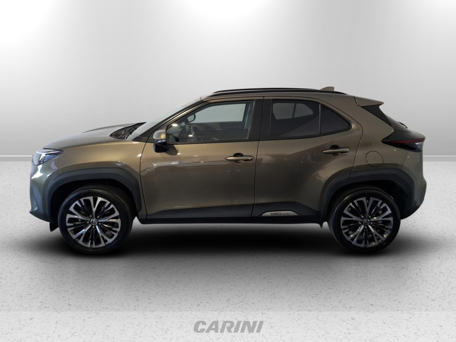 CARINI Toyota yaris cross