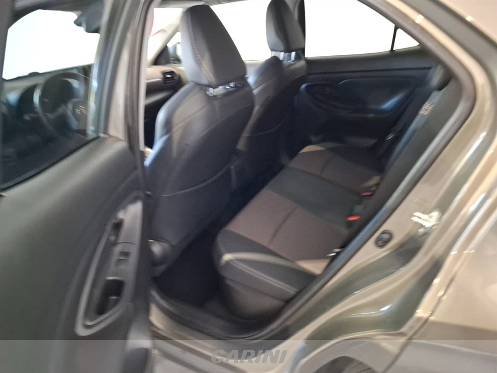 CARINI Toyota yaris cross