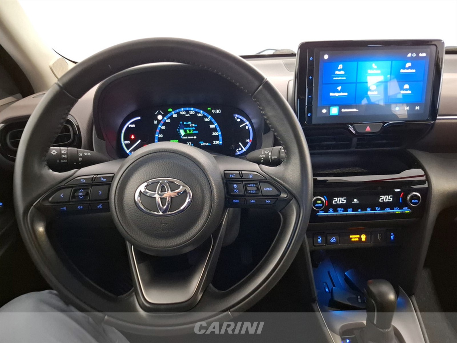 CARINI Toyota yaris cross
