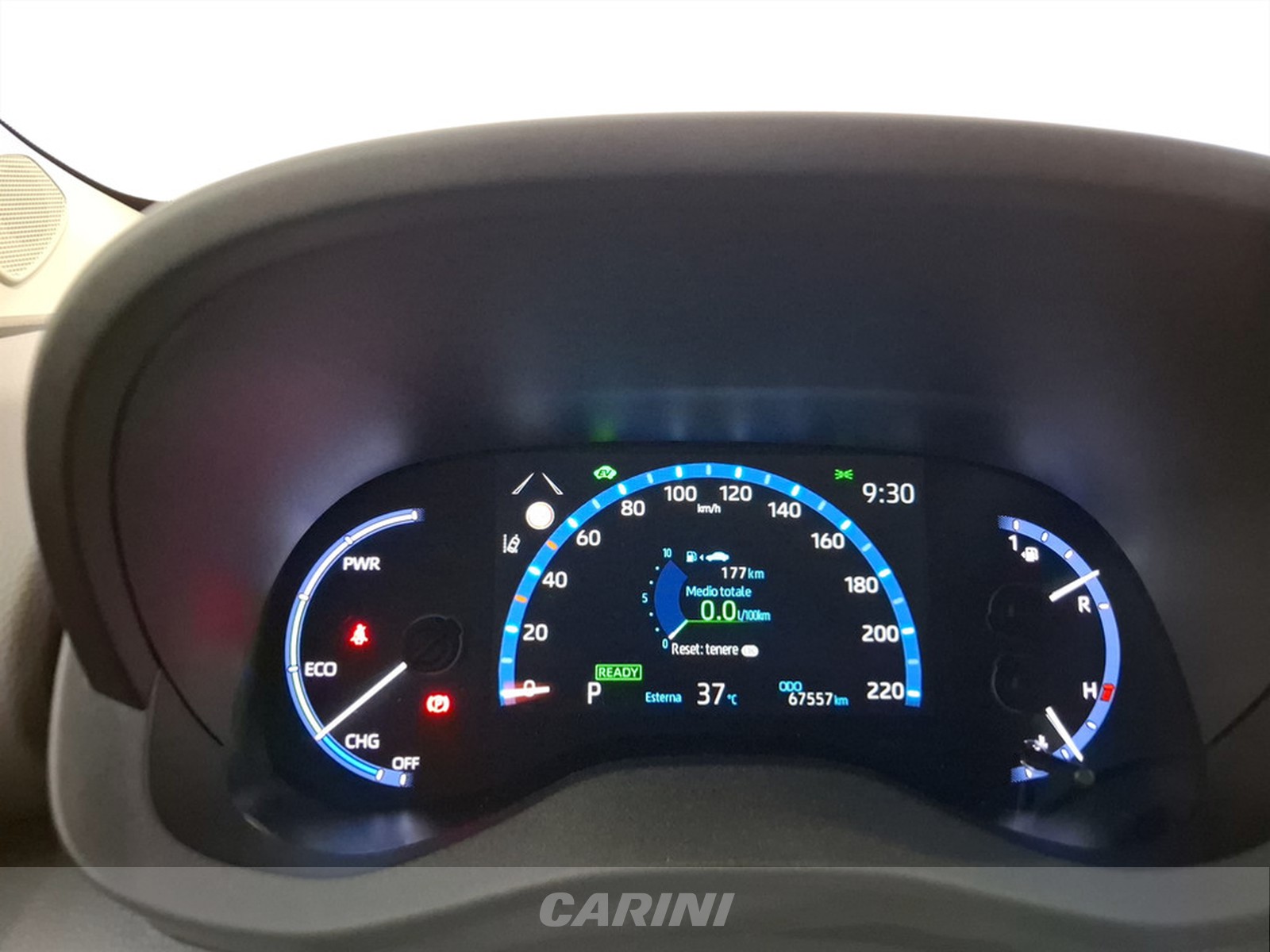 CARINI Toyota yaris cross