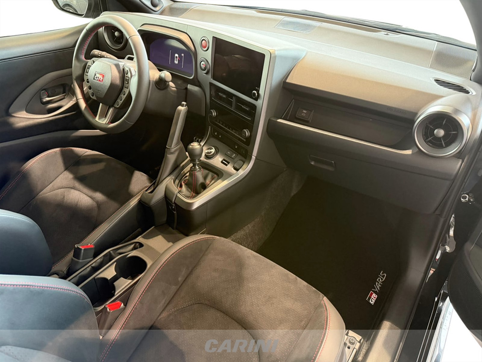 CARINI Toyota Yaris