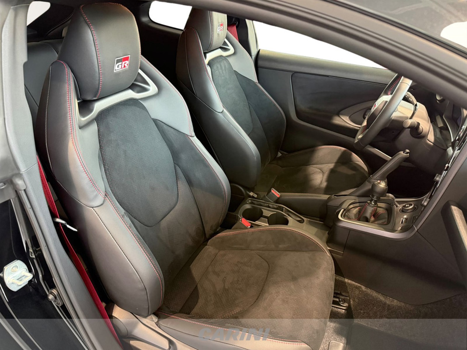 CARINI Toyota Yaris