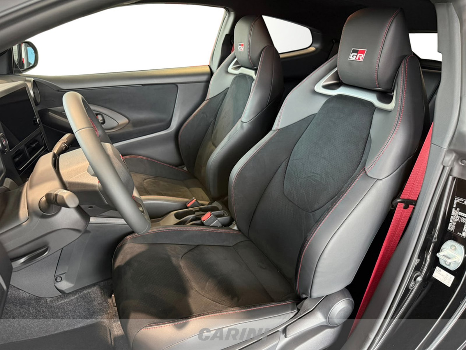 CARINI Toyota Yaris