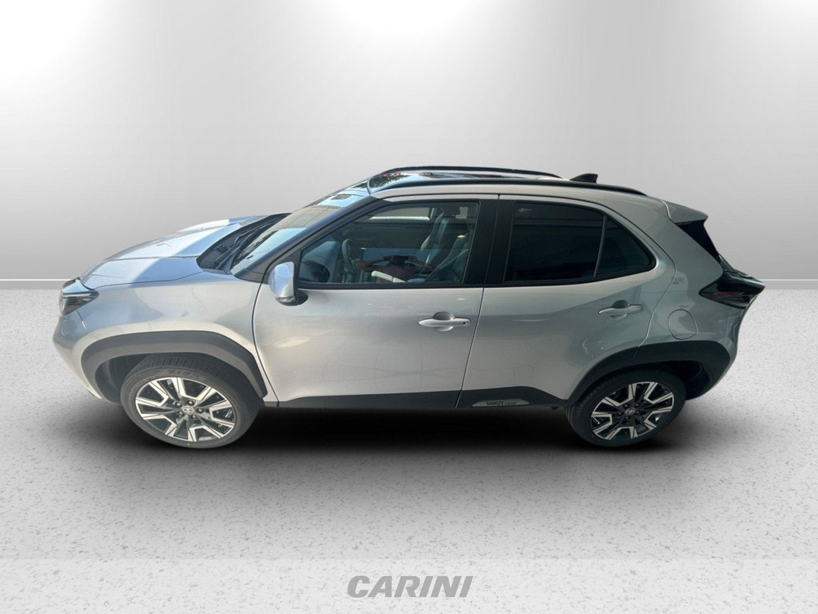 CARINI Toyota yaris cross