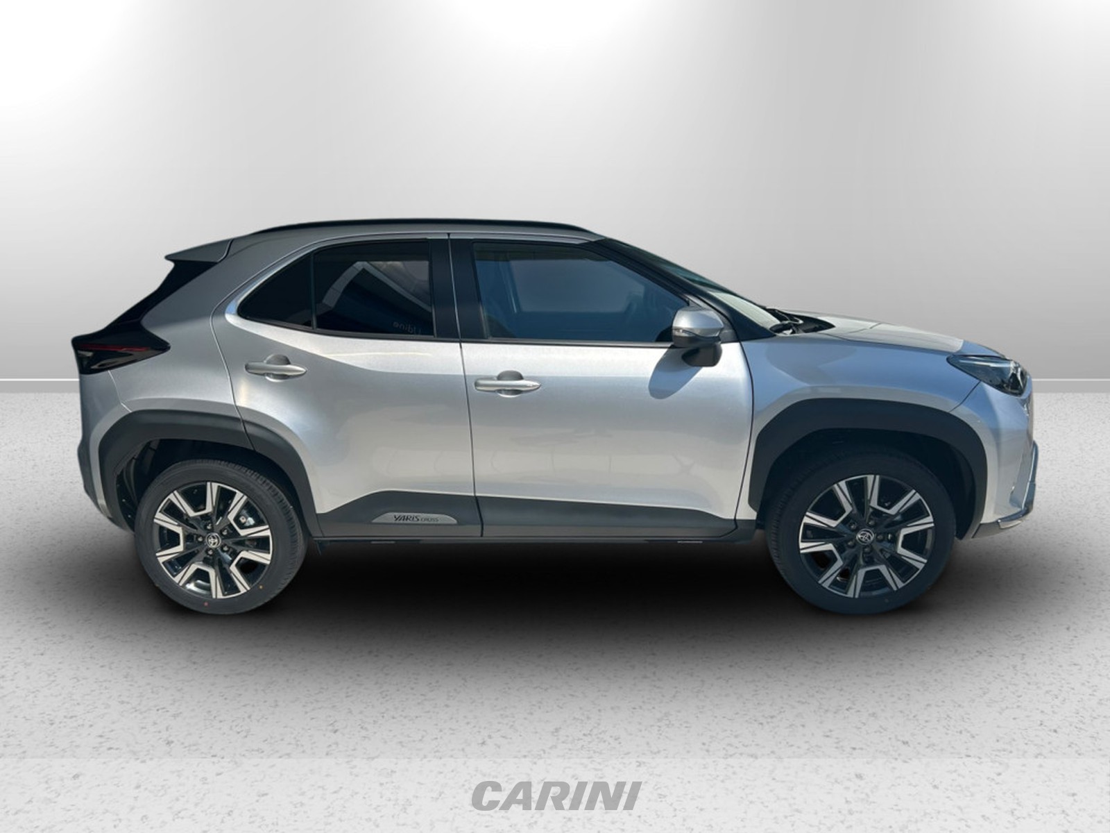 CARINI Toyota yaris cross