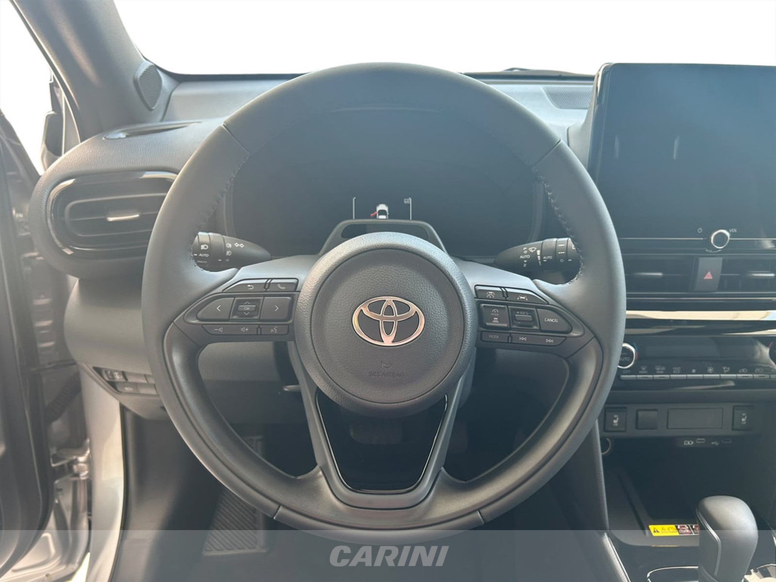 CARINI Toyota yaris cross