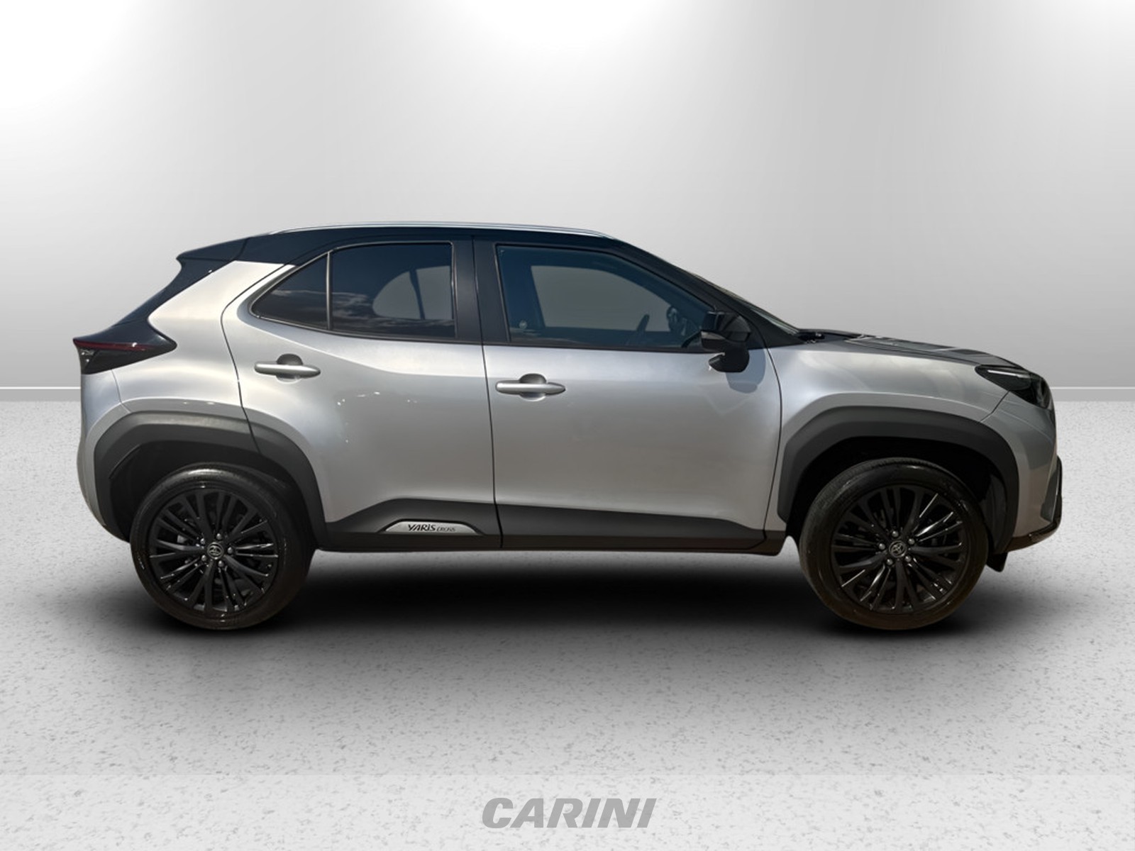 CARINI Toyota yaris cross