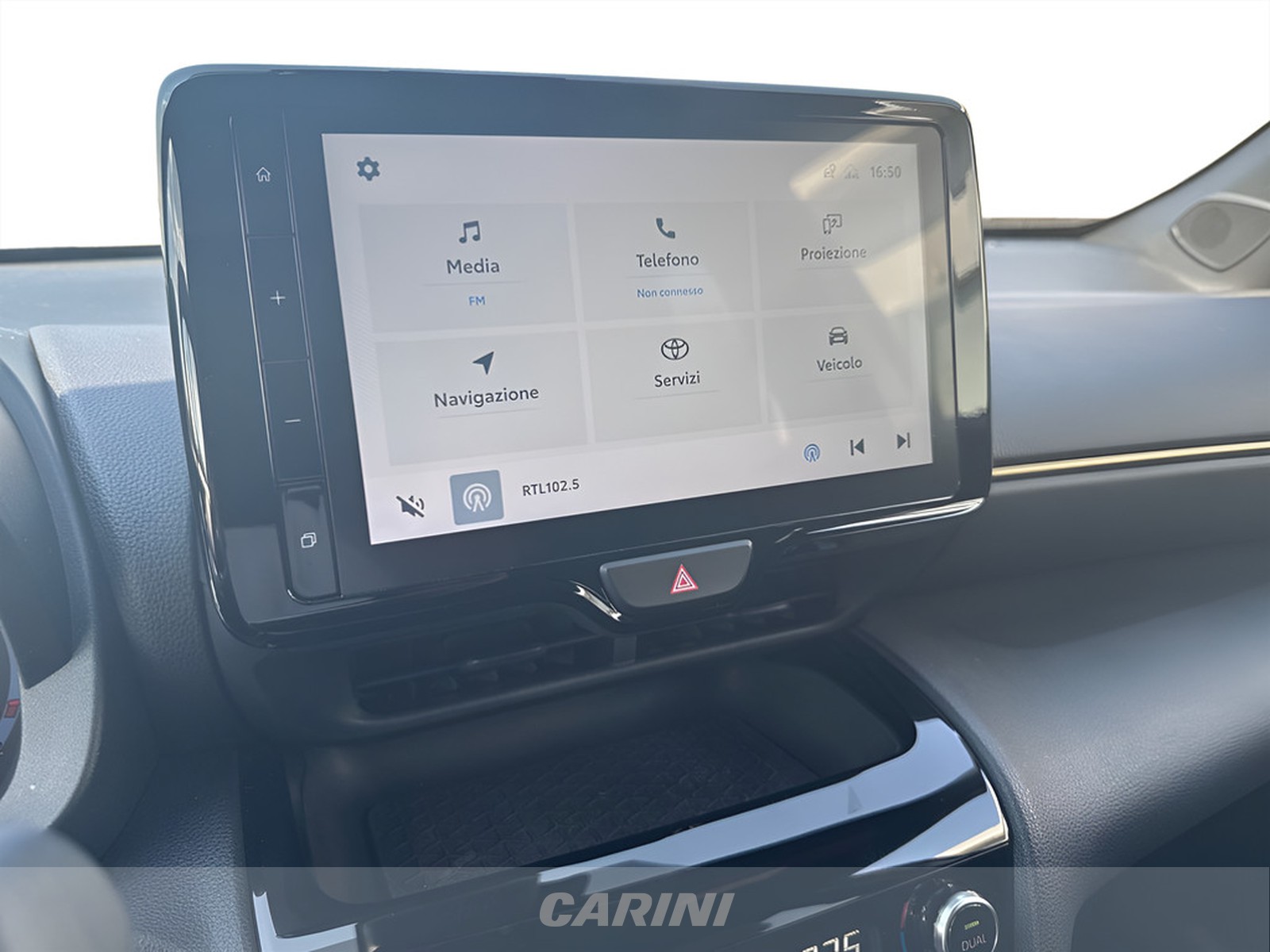 CARINI Toyota yaris cross