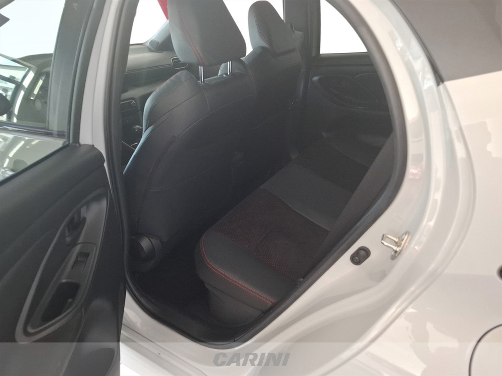CARINI Toyota Yaris
