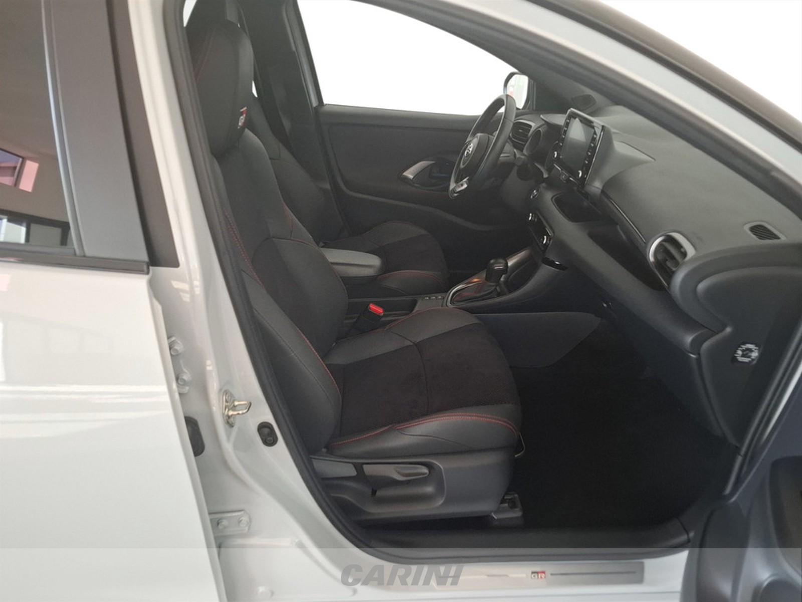 CARINI Toyota Yaris