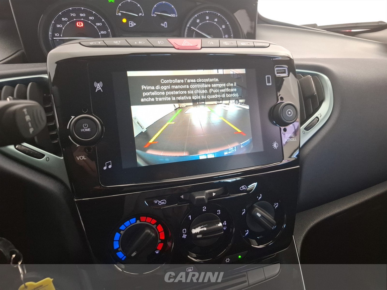 CARINI Lancia Ypsilon