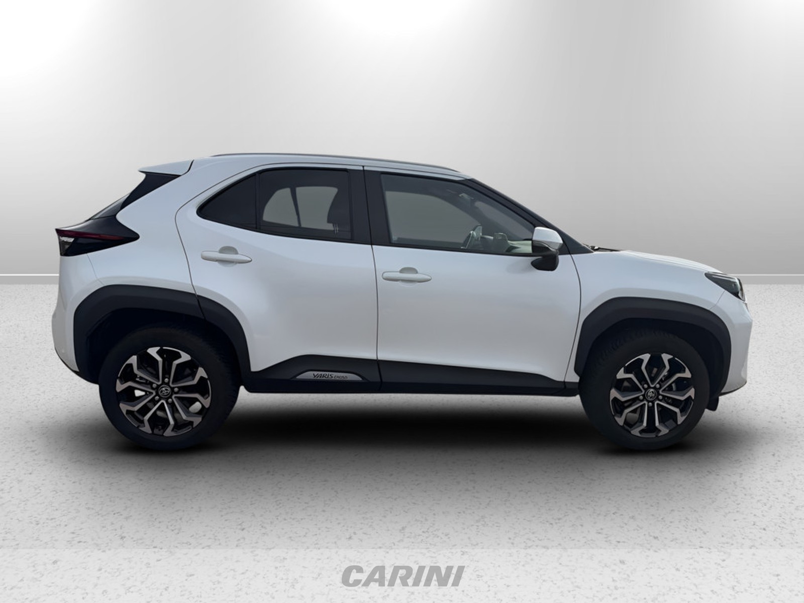 CARINI Toyota yaris cross