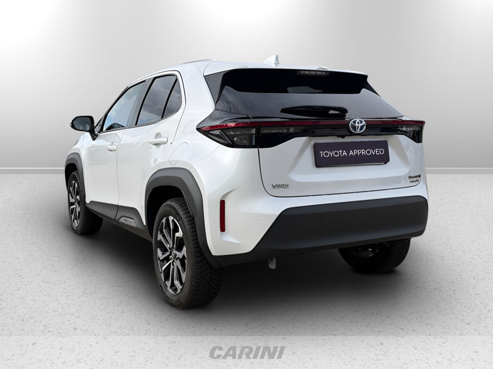 CARINI Toyota yaris cross