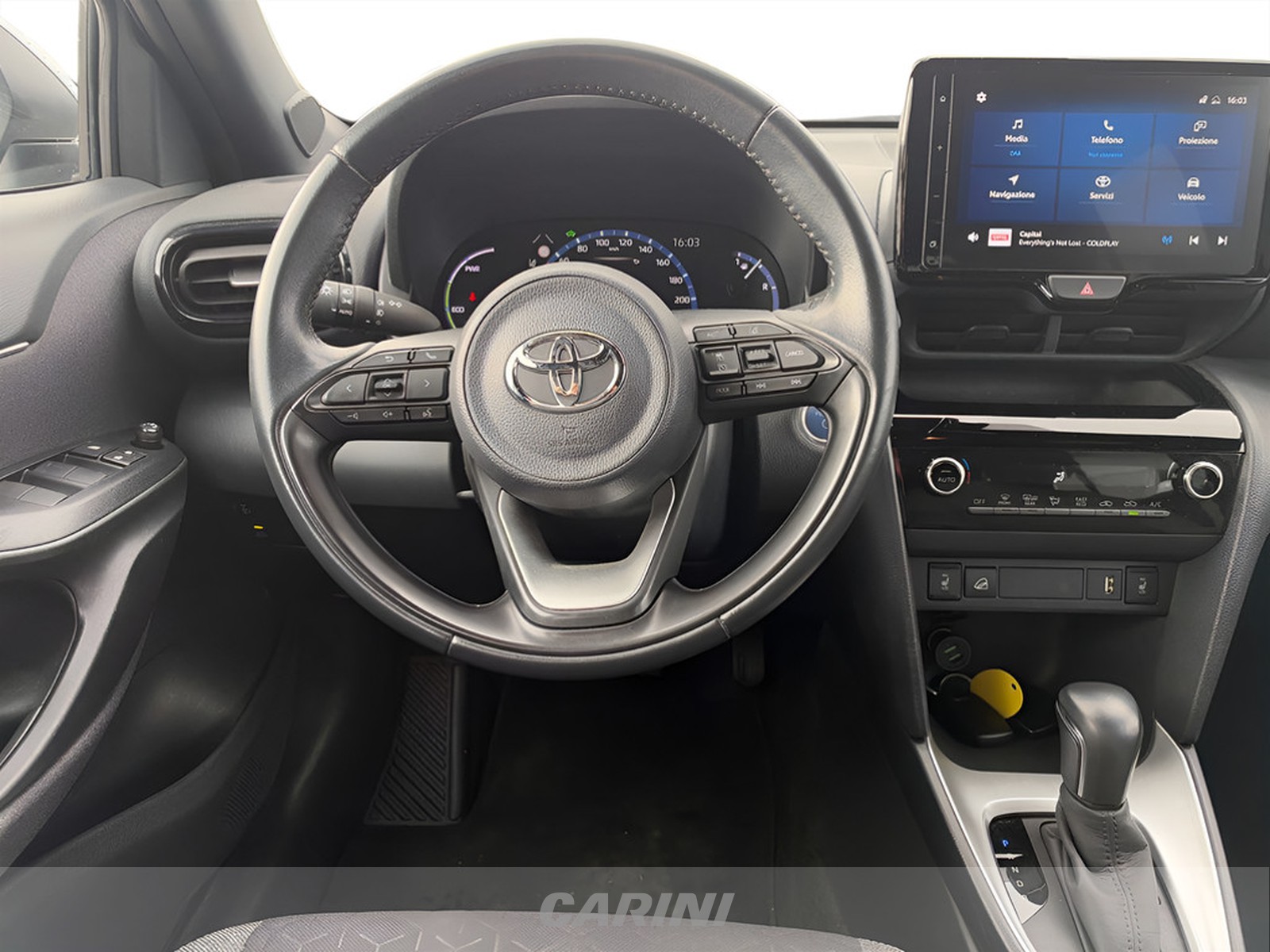 CARINI Toyota yaris cross